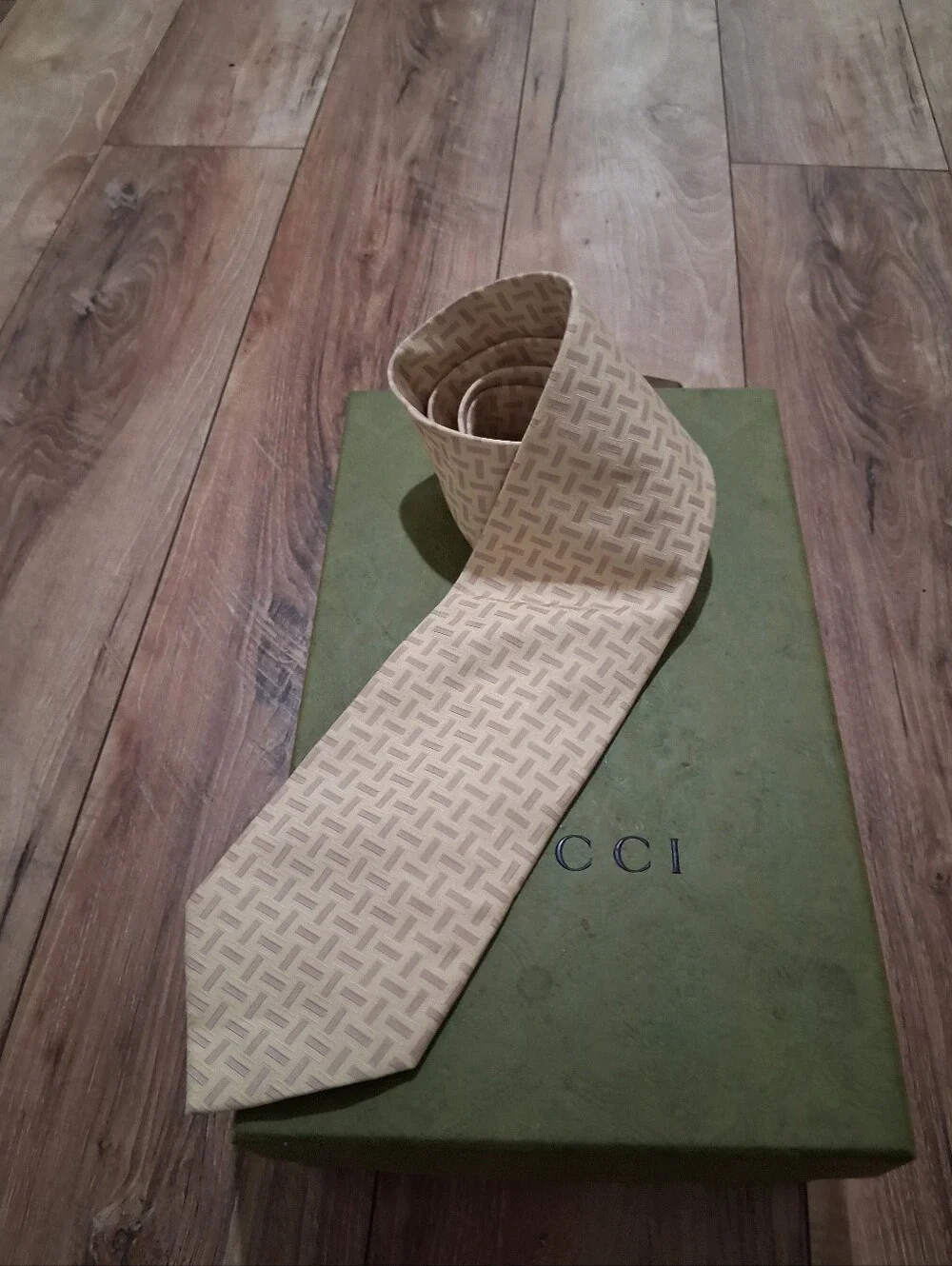 Gucci Beige Geometric Silk Tie